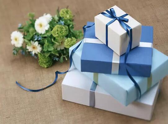 結婚紀念日禮物推薦，結婚紀念日買什么禮物
