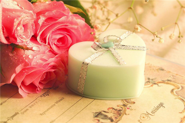朋友結婚送什么禮物最好，結婚送什么小禮物最好