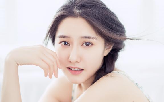 情感語(yǔ)錄丨愛(ài)情無(wú)奈，像是天上的星辰，遙不可及。