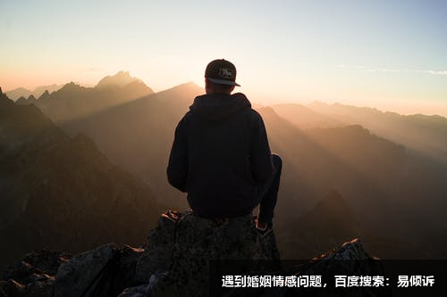 發(fā)現(xiàn)男人出軌最理智的做法是什么？別總手撕小三！