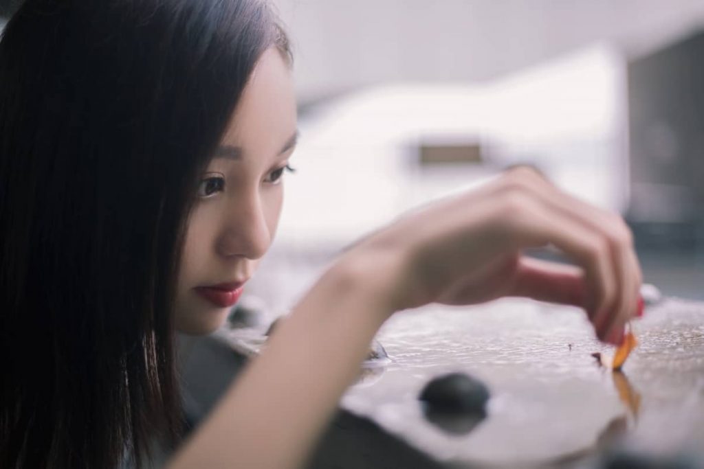 迷茫中的婚姻：缺失的關(guān)愛與焦慮的痛苦