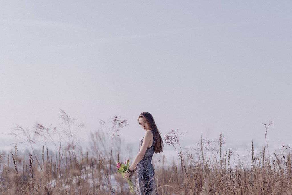 繼父在女兒房間裝監(jiān)控，母親竟然是“幫兇”...