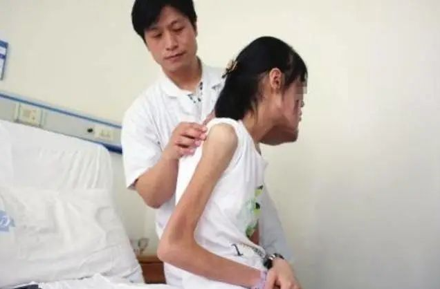女孩被男友嫌胖從115斤瘦到68斤:別被“身材焦慮”禁錮