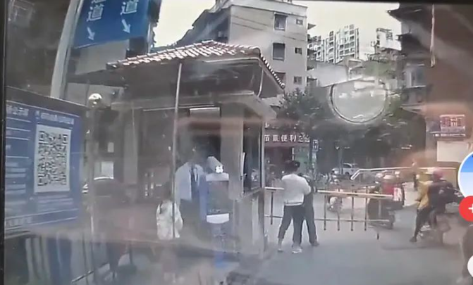 憤怒！女子和小女孩遭男子掌摑腳踹：關(guān)于家暴